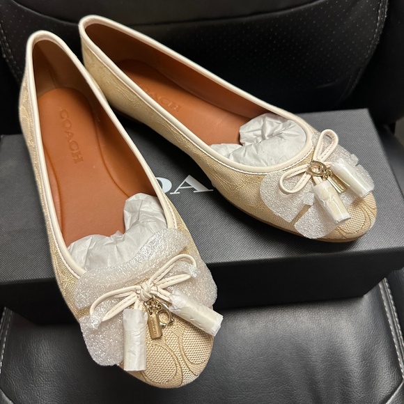 NIB! Coach FG2708 Women's Benni Signature Jacquard Ballet In light Khaki SZ 7.5B - Picture 4 of 9